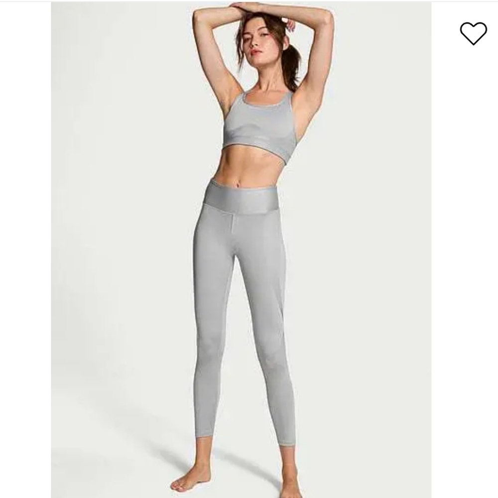 NWT Victoria’s Secret Sport Shine Essential Leggings, Rare, Size M - Picture 15 of 16